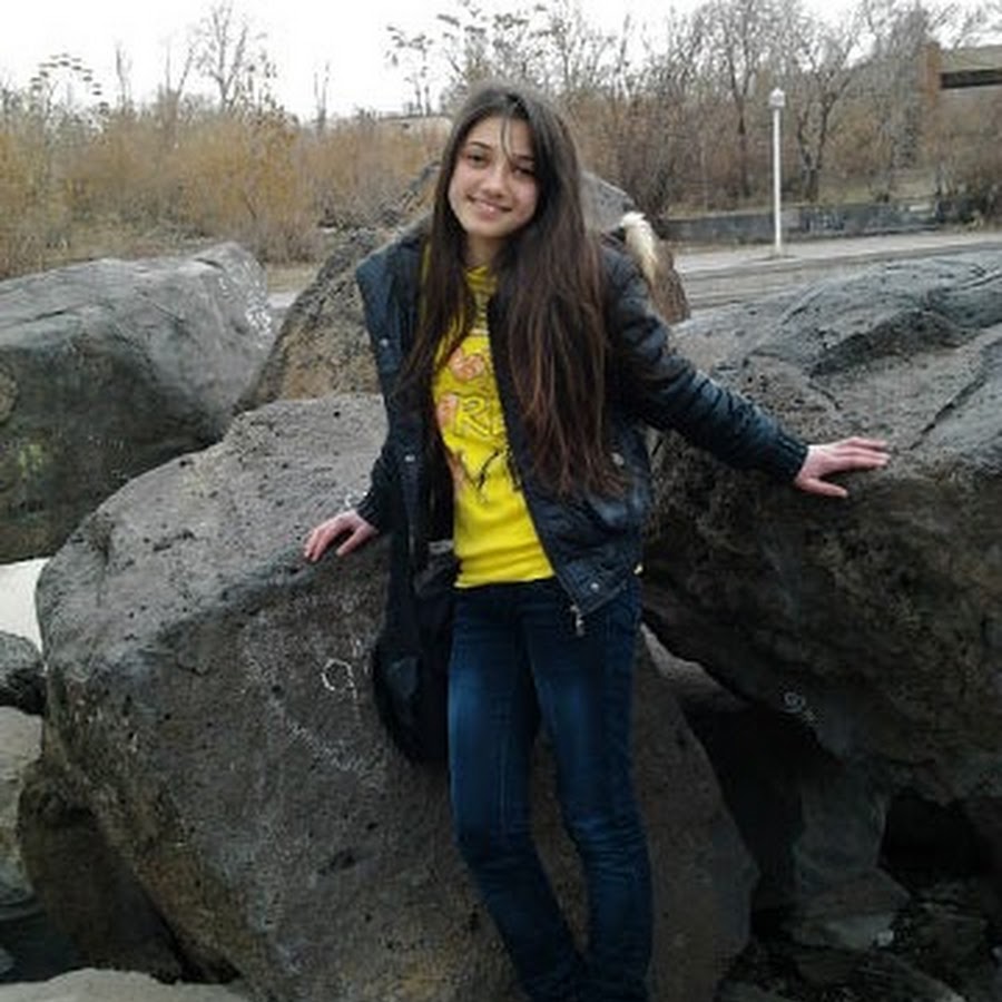 AL5GRJWqFTIHC8t9TDC73INrraJffNDUglgveXczcQvJ=s900-c-k-c0x00ffffff-no-rj
