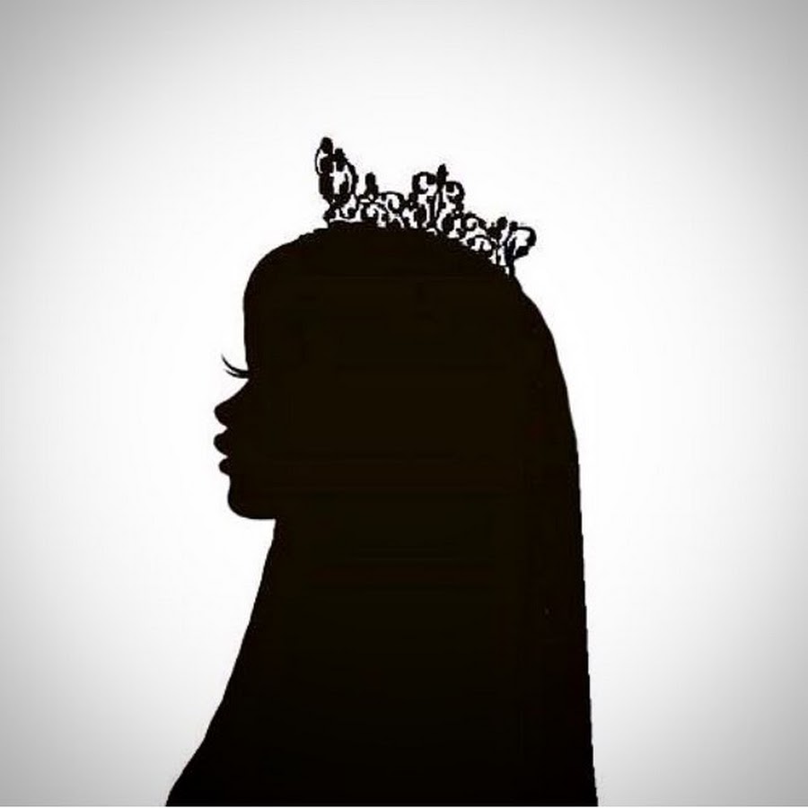 Девушка с короной без лица