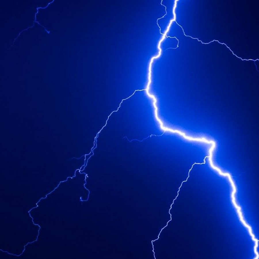 Звук грома. Молния по горизонтали. Lightning (по). Молния и Гром расстояние. Молния гроза по точкам.