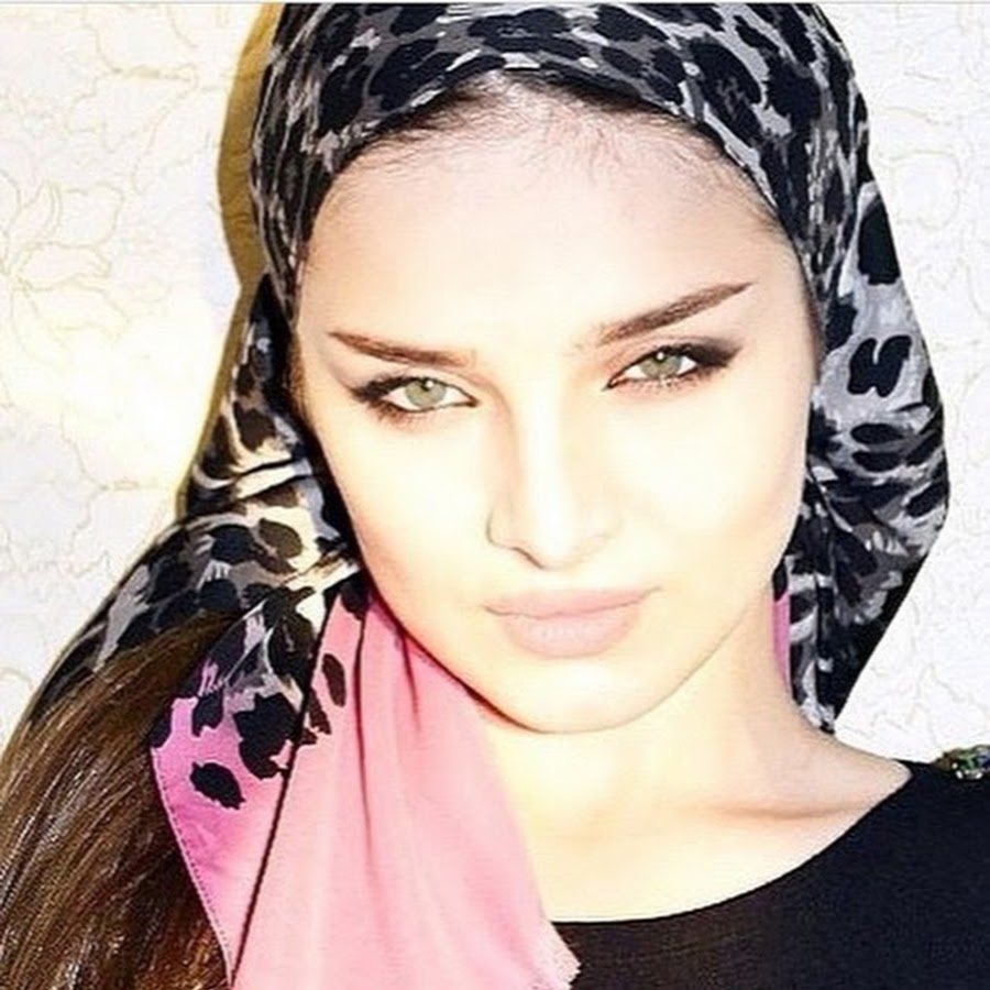 Чеченские девушки в платках красивые