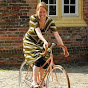Suzanne Hansen - @FietsjeGroningen YouTube Profile Photo