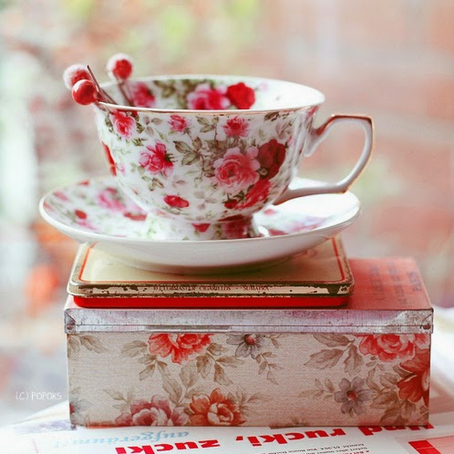Доброе утро ретро картинки весенние. Красивые чашки. С добрым утром красивая посуда. Утреннего чаепития с пожеланиями. Красивые чашки для чая.