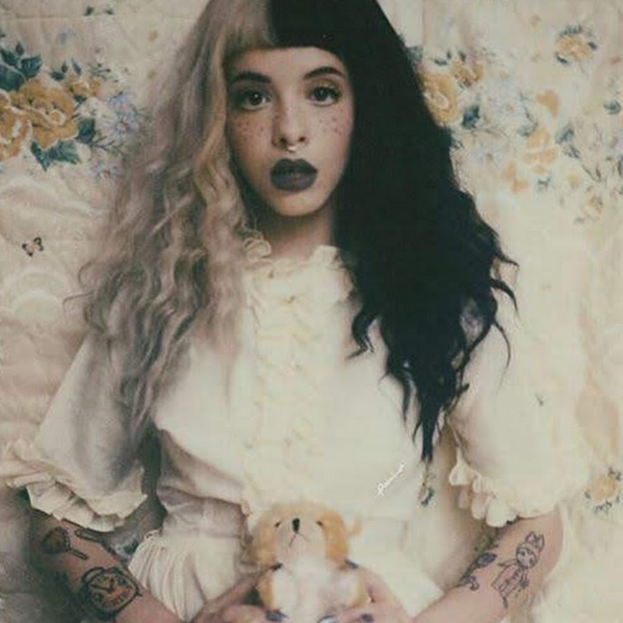 Cry baby мелани мартинес. Melanie Martinez. Мелани Мартинес на аву. Мелани Мартинес 2020 Эстетика. Мелани мартинезкрай бейби.