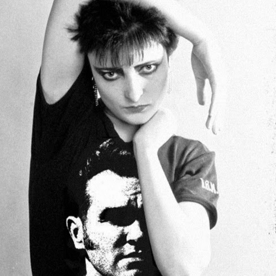 Siouxsie and the banshees. Morrissey Siouxsie. Siouxsie Sioux young. Сьюкси Сью в молодости. Сьюзи Сью в молодости панк.