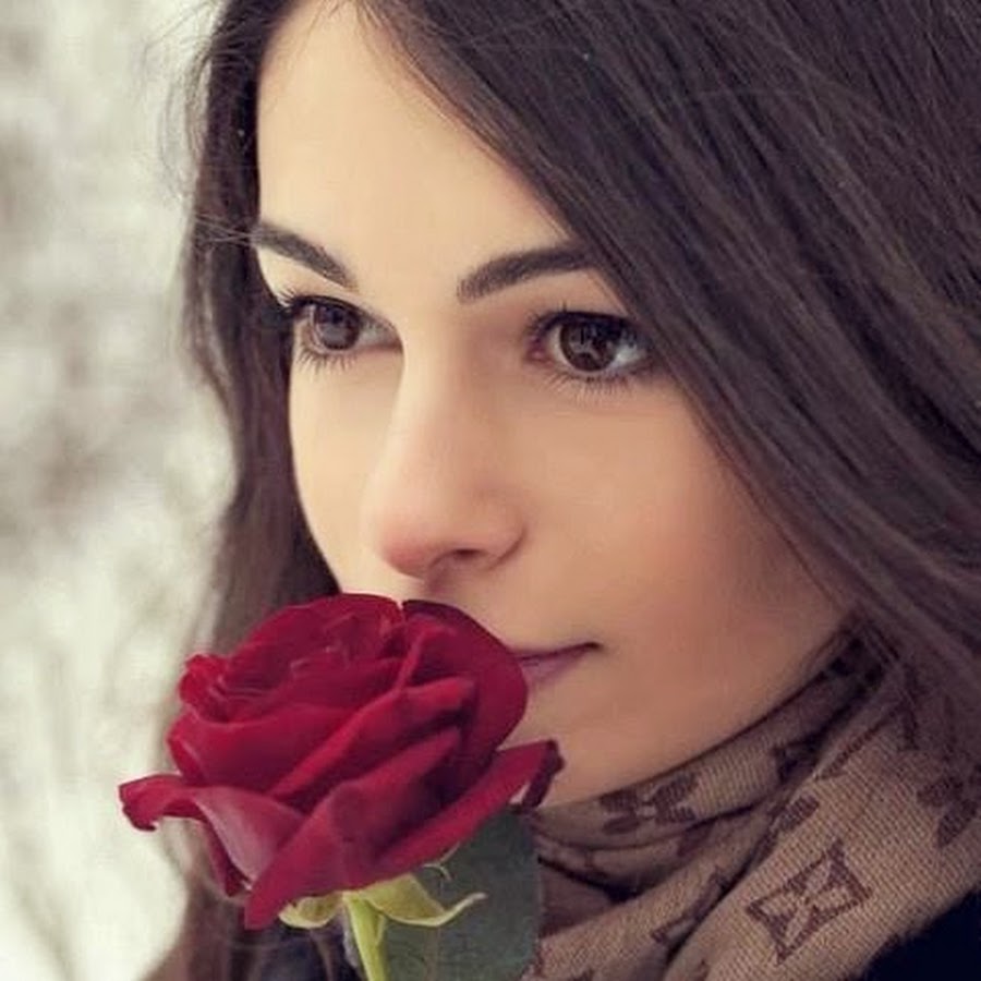 красивое фото девушки с розой