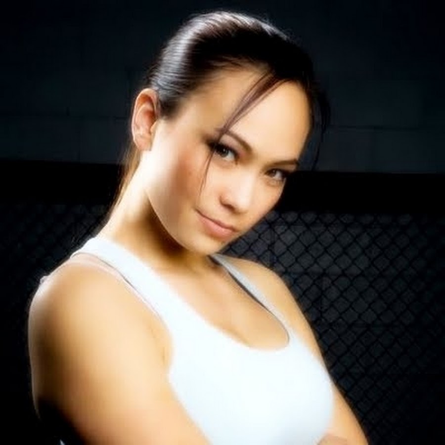 Michelle Waterson Karate