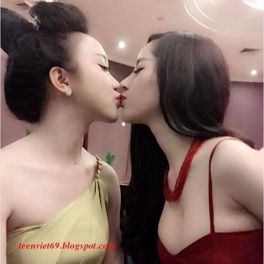 смотреть азиатки целуются фото 102