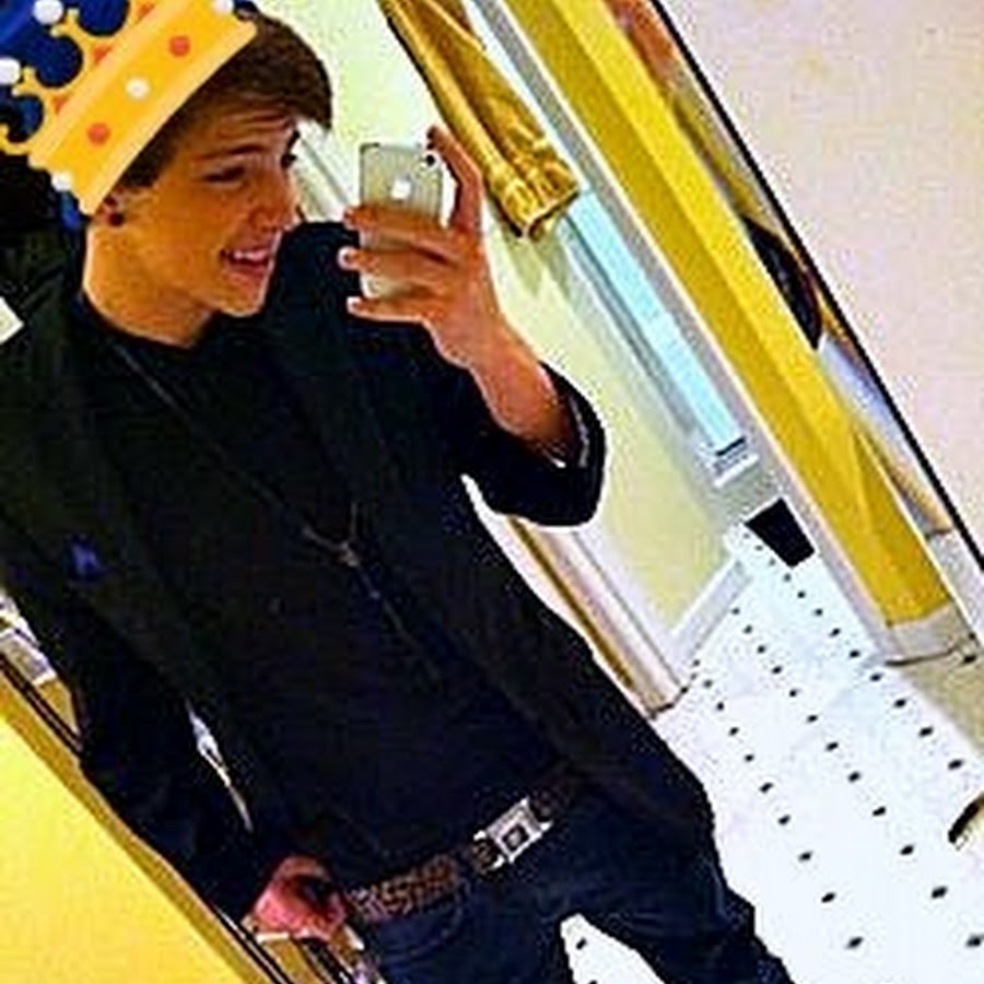 AOPolaQsolVTiYb5aMFN77ChEx_A37VK7YfAPKWbWVWV=s900-c-k-c0x00ffffff-no-rj