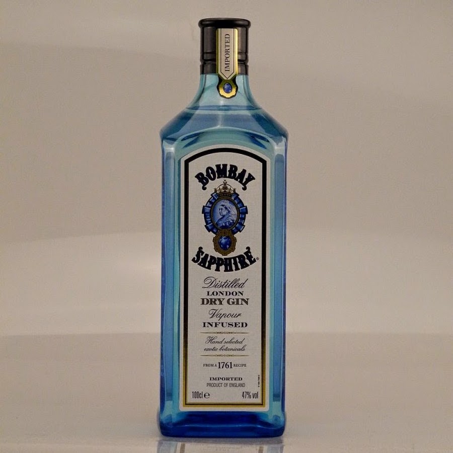 Градус джина. Джин Бомбей сапфир. Джин напиток Bombay Sapphire. Джин Bombay Sapphire, 0.7 л. Алкогольный напиток сапфир Бомбей.