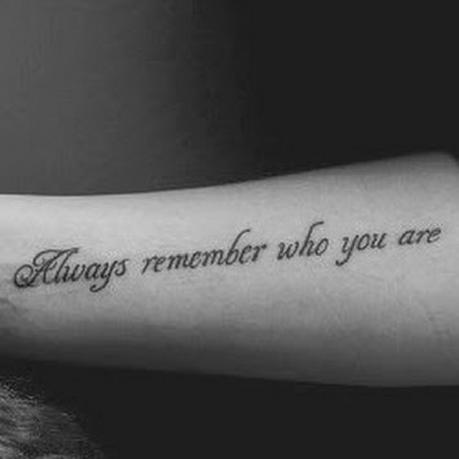 Remember how you are. Татуировка remember. You remember тату. Тату надпись remember. Remember who you are тату на руке.