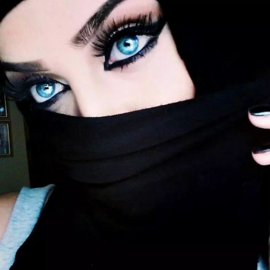 Девушка красивая черная глаза. Красивые глаза. Глаза девушки. Красивые женские глаза. Арабки с голубыми глазами.