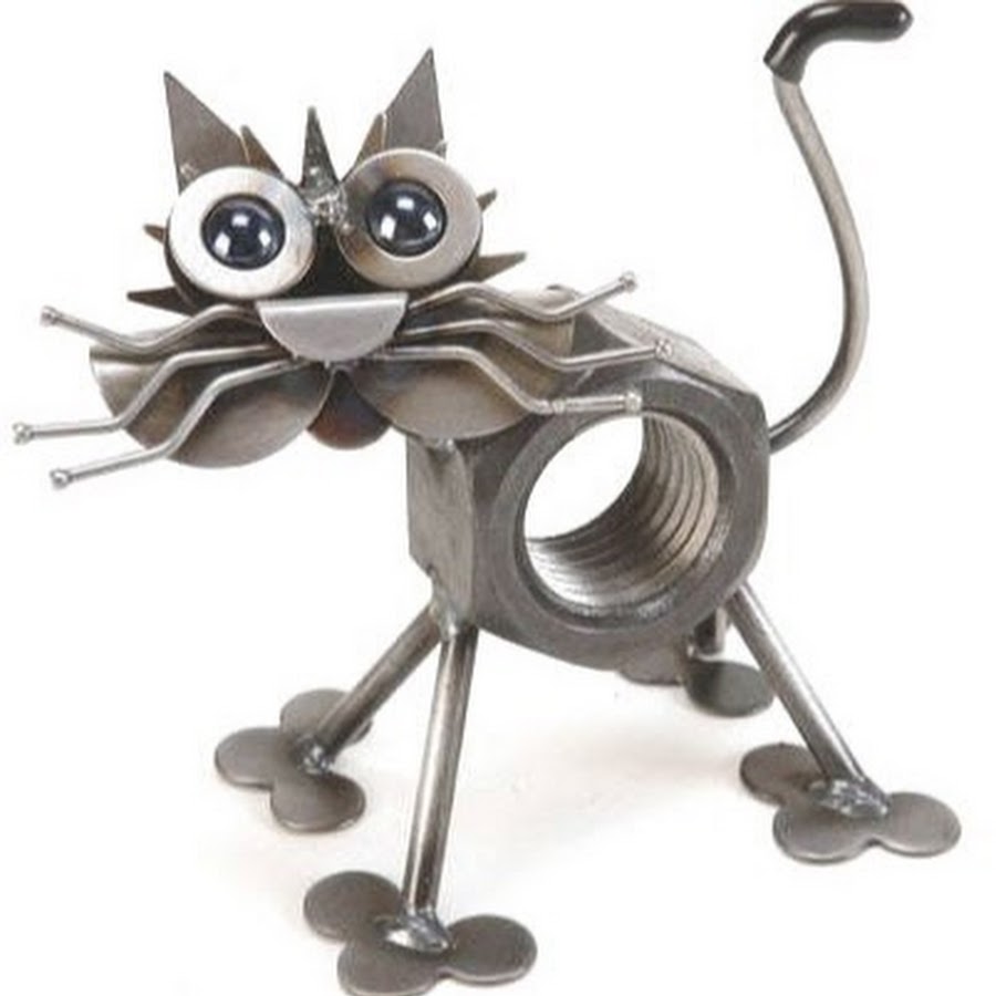 Включи железный кот. Поделки из металла. Статуэтки из сварки. Необычные изделия из металла. Кошка из металлолома.