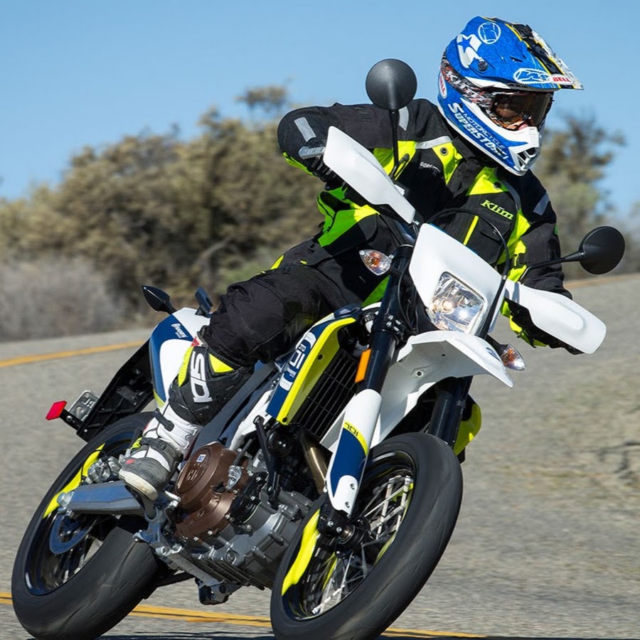 Road madness. Husqvarna 701 Supermoto. Husqvarna 450 Supermoto. Moto Madness.