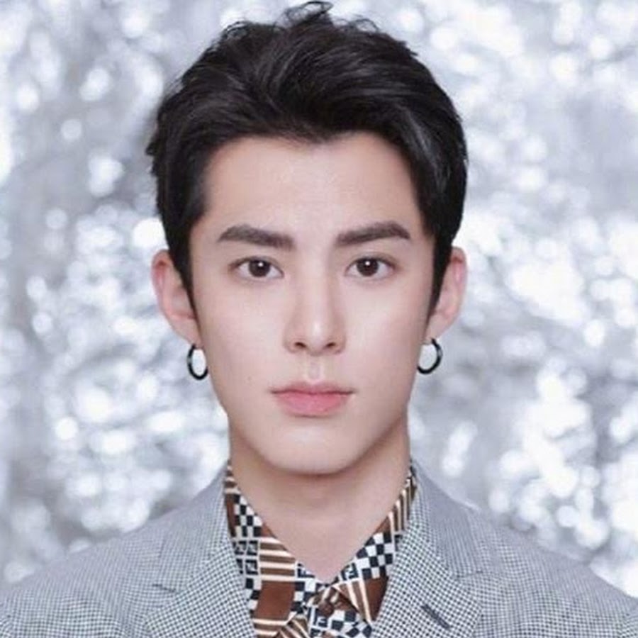 Polltab most handsome 2023. Ван Хэ ди Wang he di. Dylan Wang. Дилан Ван 2020. Сад падающих звёзд актёр Дилан Ван.