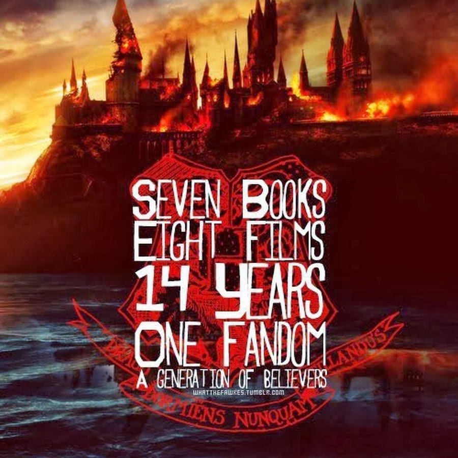 Seven books. Wallpapers Castle vincit Omnia veritas.