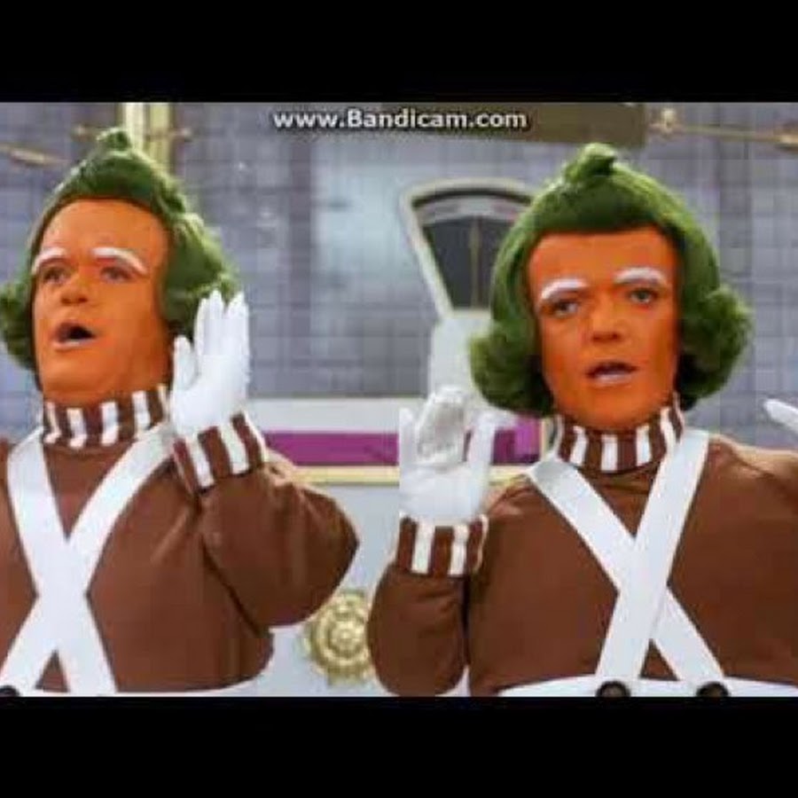 Jagwar twin bad feeling oompa loompa перевод. Умпа Лумпа 1971. Умпа Лумпа и Вилли Вонка. Умпа Лумпа женщина. Умпа лумпы из Чарли.