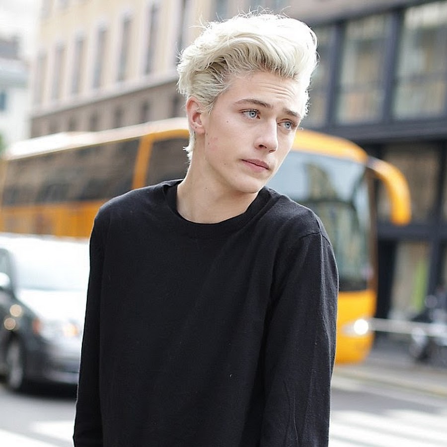 Белый пацан. Скорпиус Малфой лаки Блю Смит. Lucky Blue Smith Скорпиус Малфой. Лаки Блю Смит Ривердейл. Лаки Блю Смит Бонд.