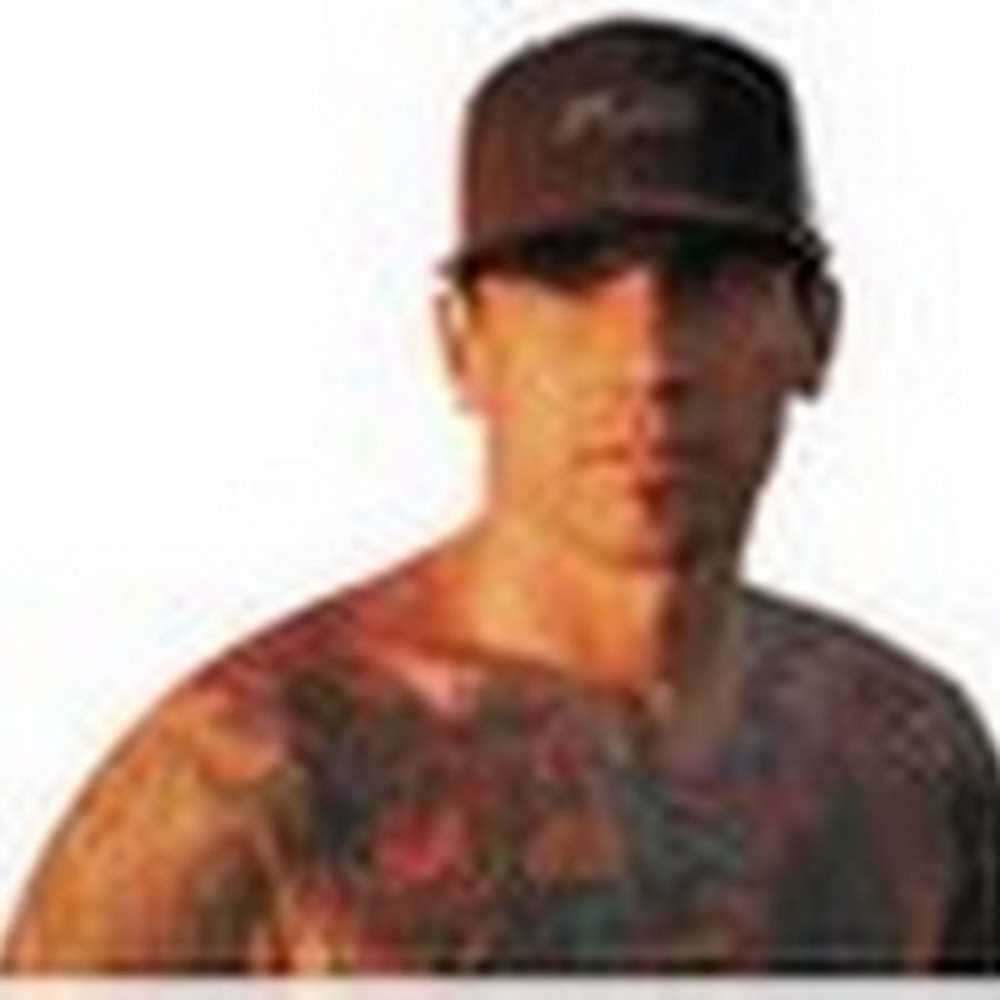 Carey Hart Wiki. Carey Hart Clothing Style.