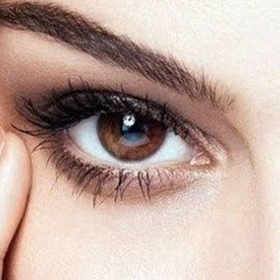 Красивое фото карих глаз. Карие галаз. Красивые карие глаза. Карие глаза женские. Красивые глаза.