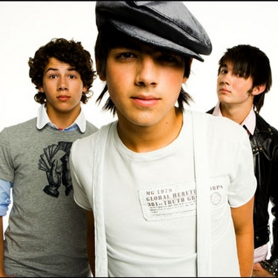 Brother's life. Jonas brothers 2007. Брат l. Jonas brothers Kids of the Future. Underdog Jonas brothers.