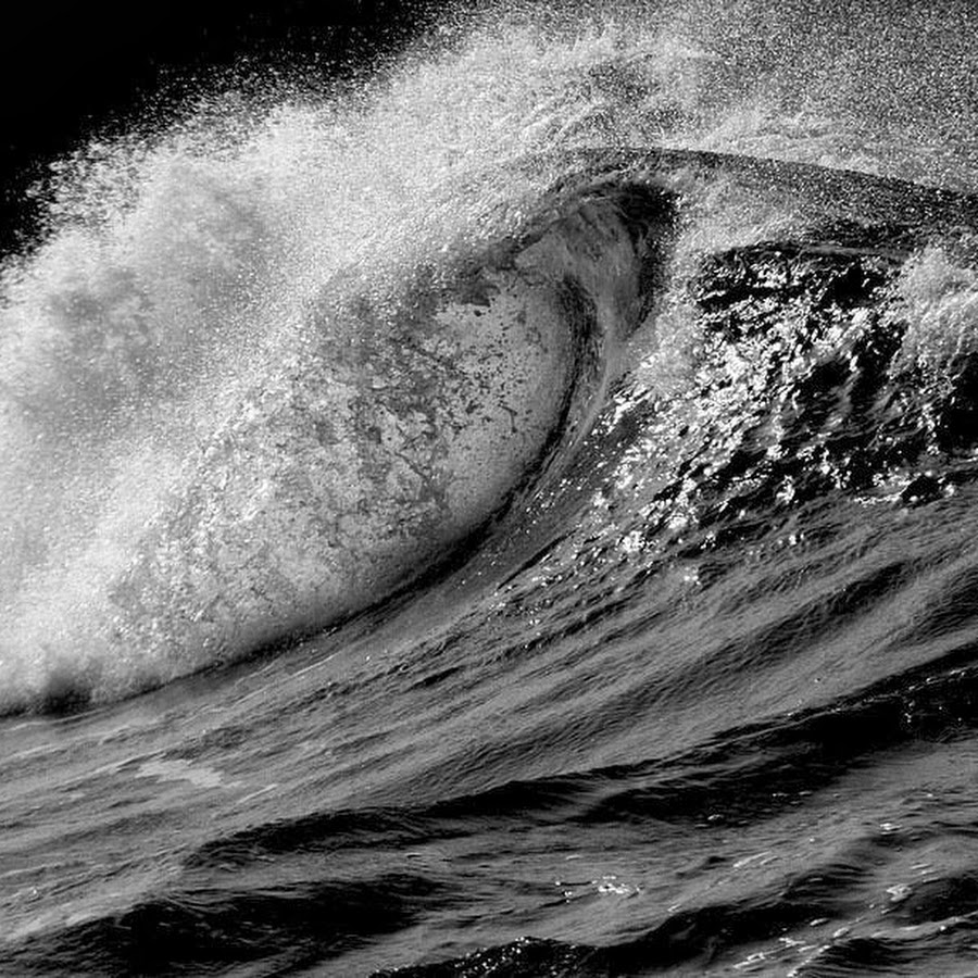 Black wave. Jet and Wave Black and White.