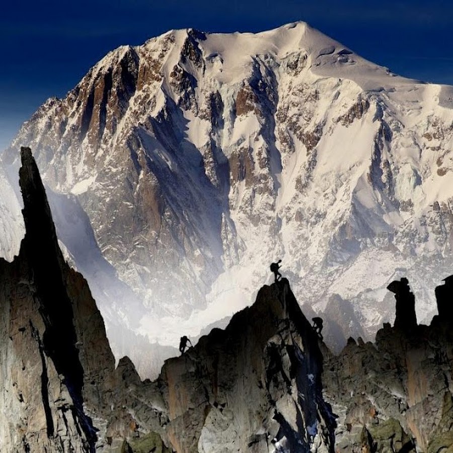 Горе известная. Монблан Италия. Montblanc Mount. Самые знаменитые горы в мире. Самая высокая гора в Италии.