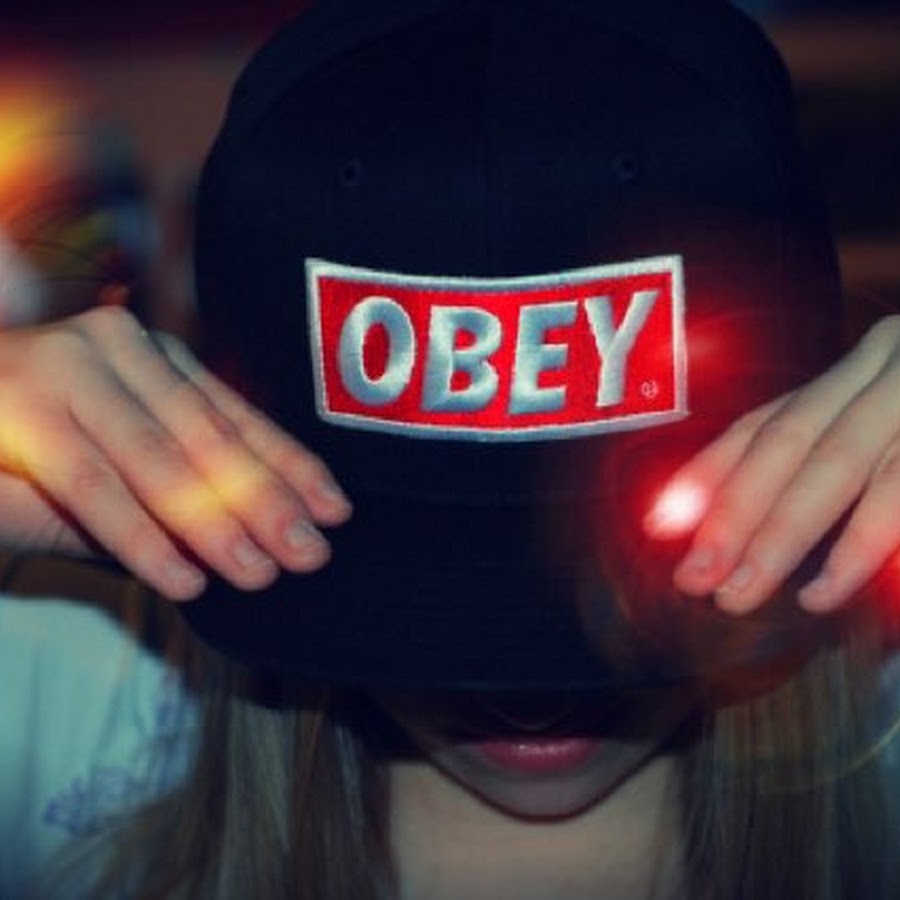 Obey bring me. Девочка в Obey. Obey ава. Кепка Obey. Шапка Obey.