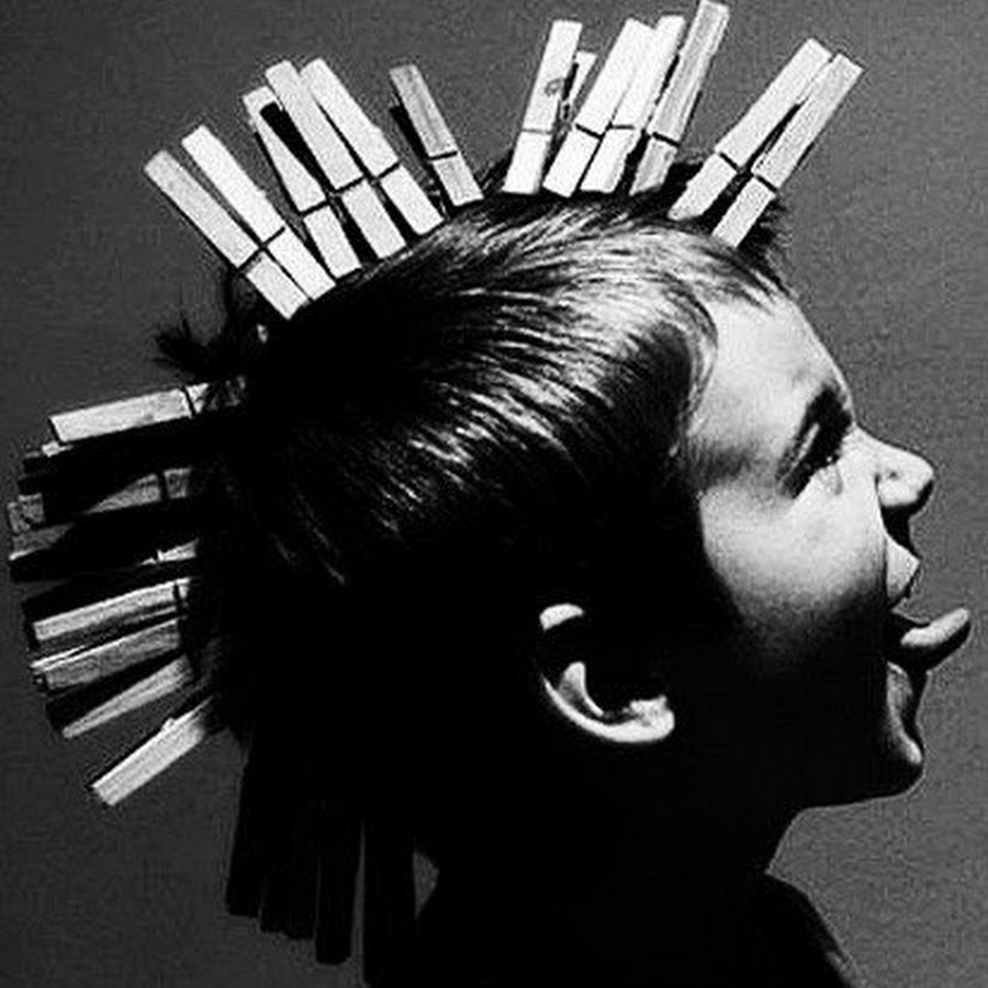 ирокез панк рок. маленький панк. папа панк. ирокез у детей. ребенок панк.