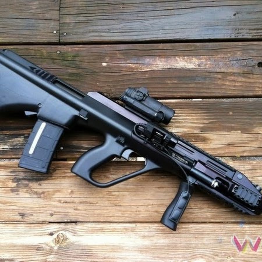 Лучший автоматический. Штурмовая винтовка Steyr Aug a3. Ауг буллпап. 1977 Steyr Aug. Пистолет пулемет буллпап.