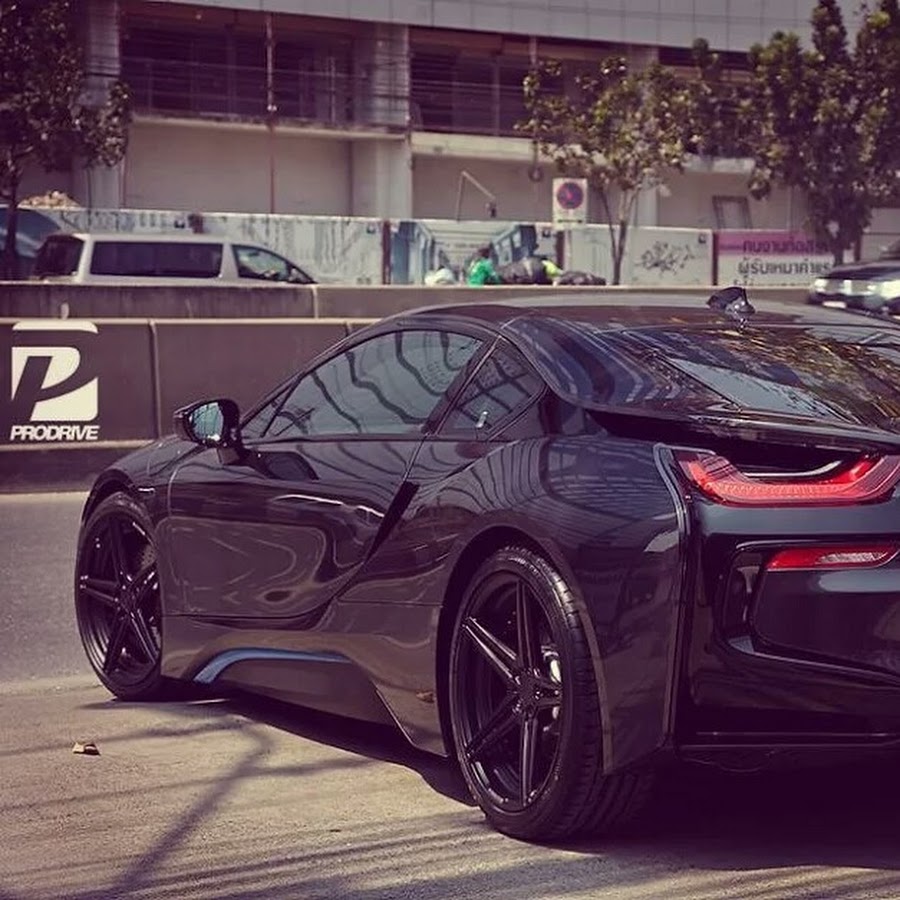 Темная 8. BMW i8 Black. БМВ i8 черная. BMW i8 Black Matte. БМВ 8 черная.