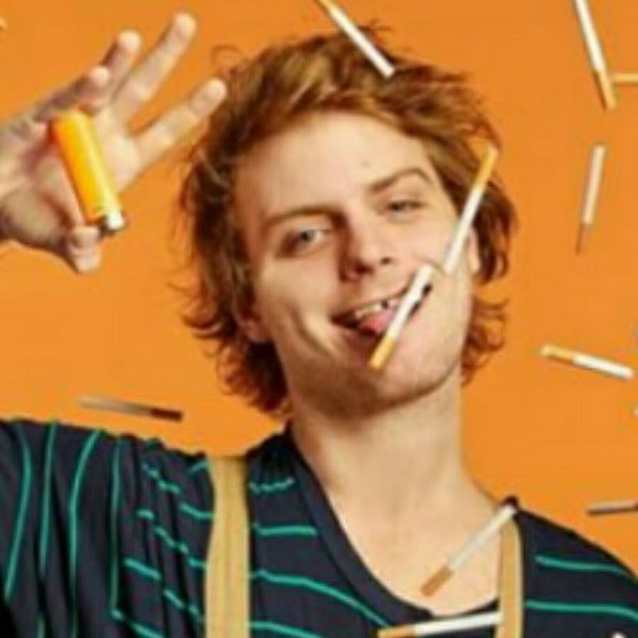 Mac demarco salad. Mac DEMARCO. 2 Мак Демарко. Мак Демарко канадский музыкант. Мак Демарко обложка.