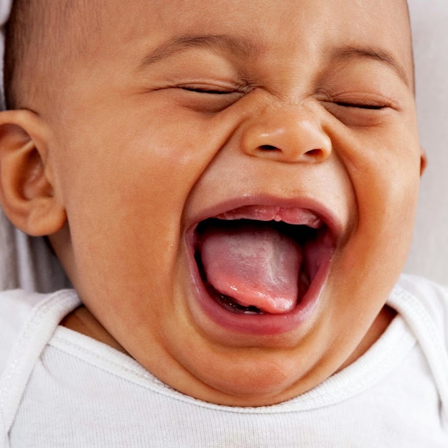 Смех про детей. Дети смеются. Смех малыша. Малыш ржет. Дети смеются картинки.