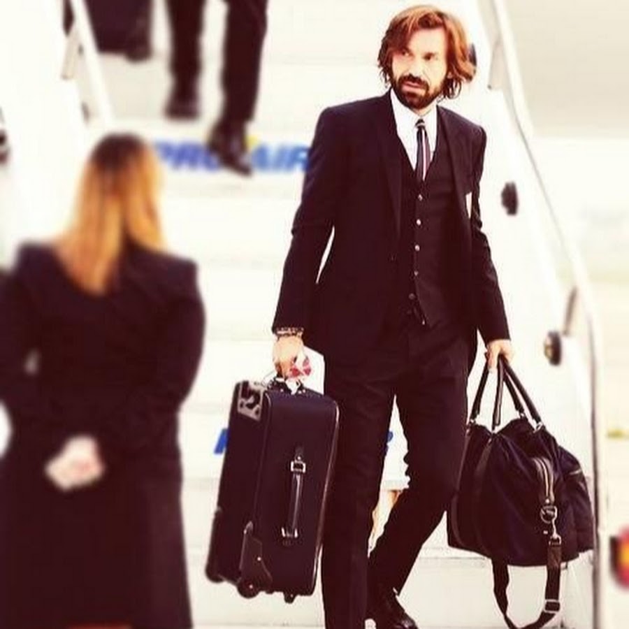 Андреас стиль. Пирло Андреа в костюме. Пирло в костюме. Andrea Pirlo in Airoport.