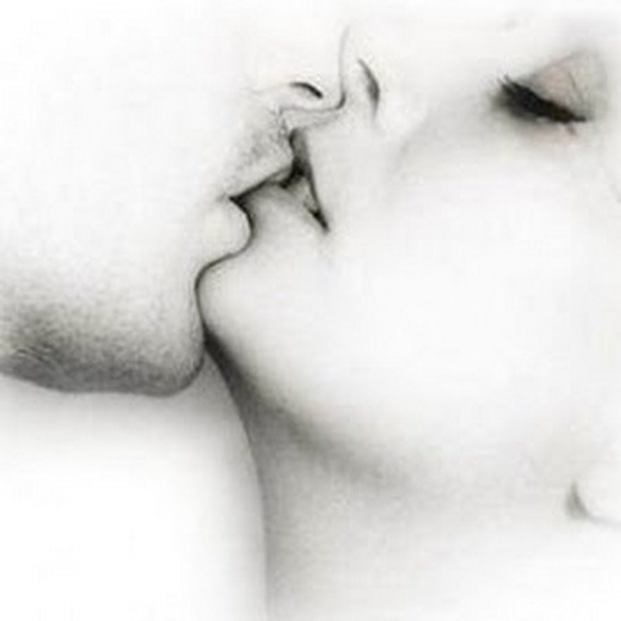 Я буду искать губами поцелуи. Поцелуй. Страстный поцелуй. Нежный поцелуй. Нежный поцелуй в губы.