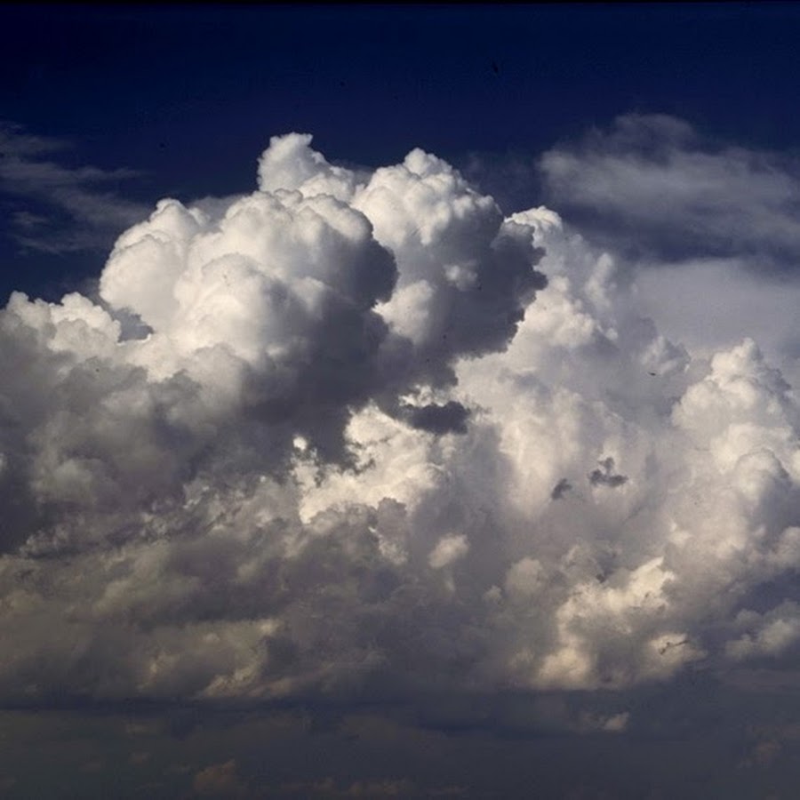 Clouds are. Кучевые мощные – Cumulus congestus (cu cong.). Cumulus congestus облака. Кучевые средние – Cumulus mediocris (cu med.). Кучевые облака фото.