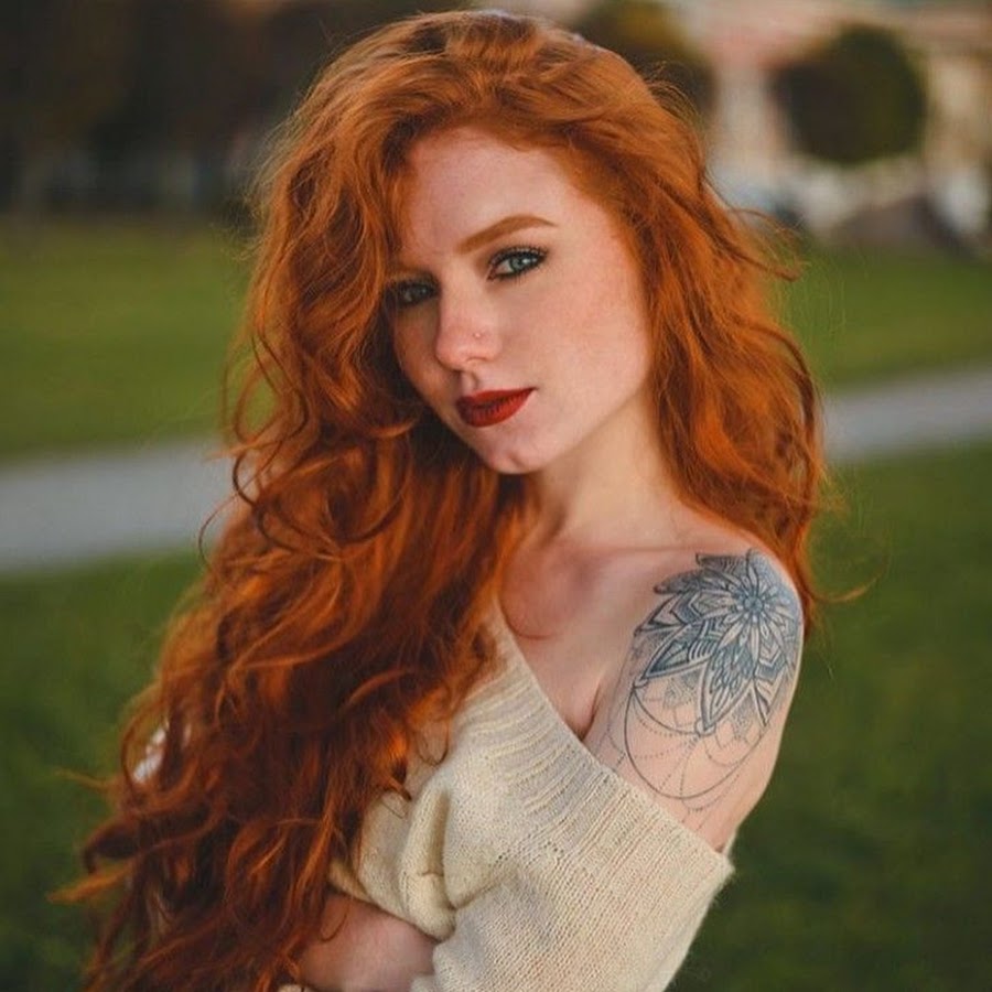 Hot redhead. Рыжеволосая Катрин кюн. Рыжая женщина. Рыжая красотка. Рыжеволосая женщина.