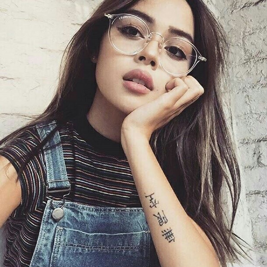 Стим девушек. Крутая девушка. Диана мелисон в кепке. Девушка. Екатерина сайфер.