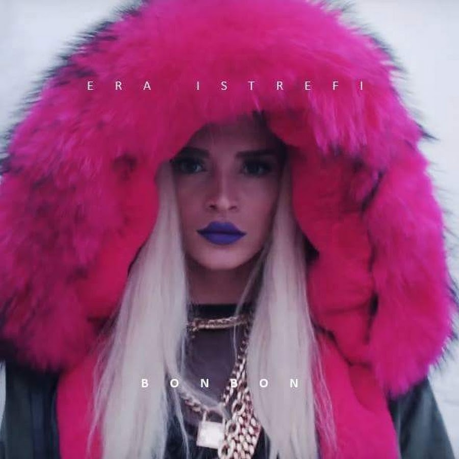 Перевод песни бон бон. Эра Истрефи. Era Istrefi bon. Bon bon era Istrefi. Era Istrefi Bonbon куртка.