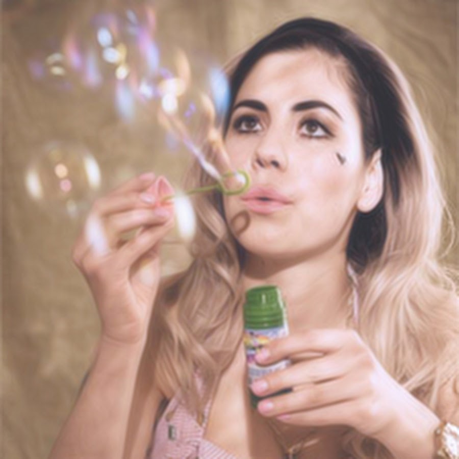 Marina and the diamonds bitch