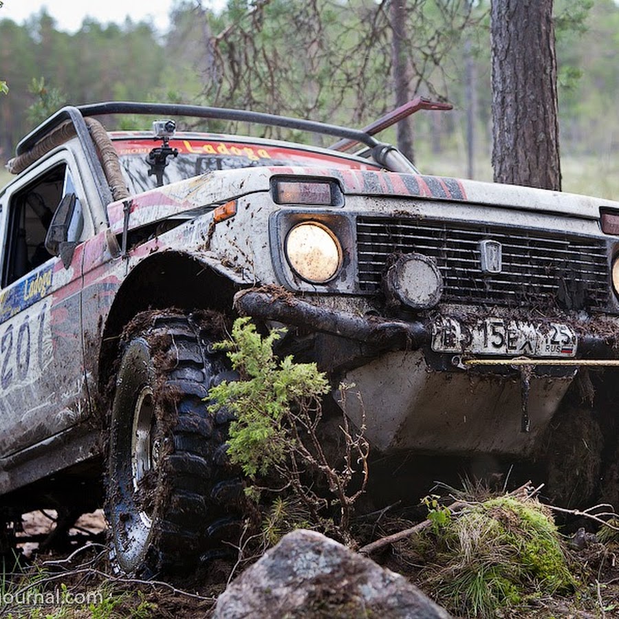 Монстры бездорожья. Нива трофи off Road. Нива 4х4 оффроад. УАЗ оффроуд 4х4. Нива 4х4 в грязи.