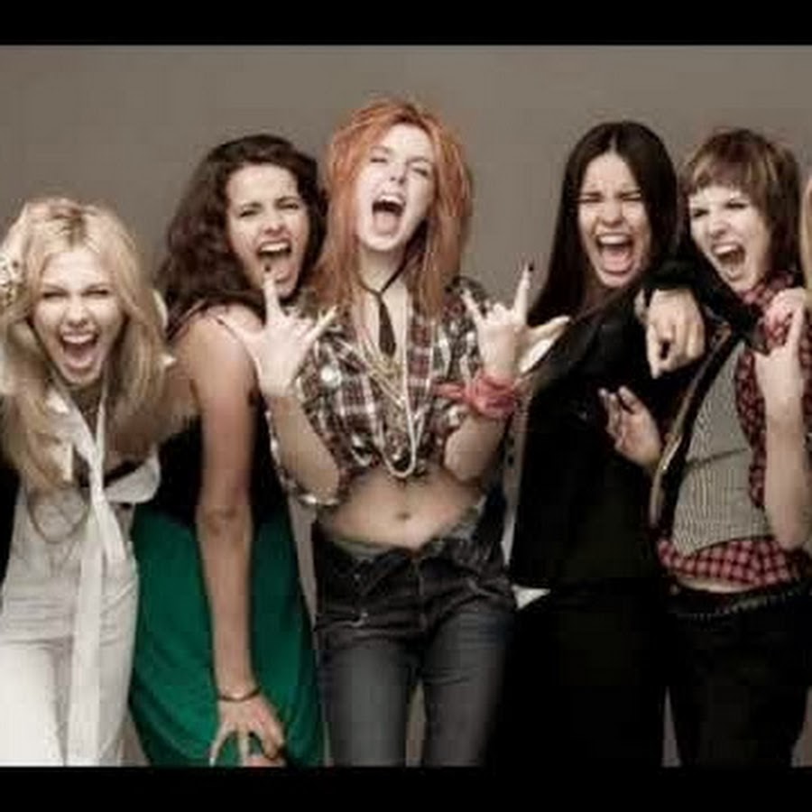 Группа princessa avenue солистка. Принцесса авеню тексты. Анастасия кириллова принцесса авеню. Ирония любви текст. Принцесса авеню история любви.