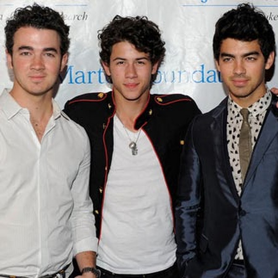 Jonas brothers перевод. Братья джонапервая Седина. Jonas brothers кольца невинности.