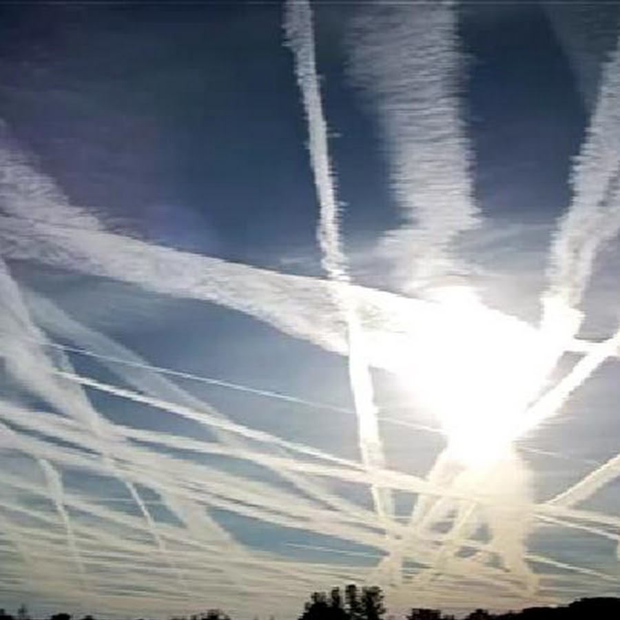 Chemtrails over the country club