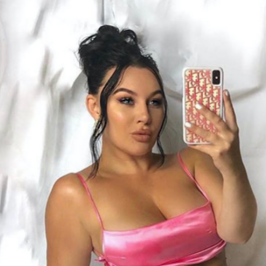 Loulabellee - YouTube
