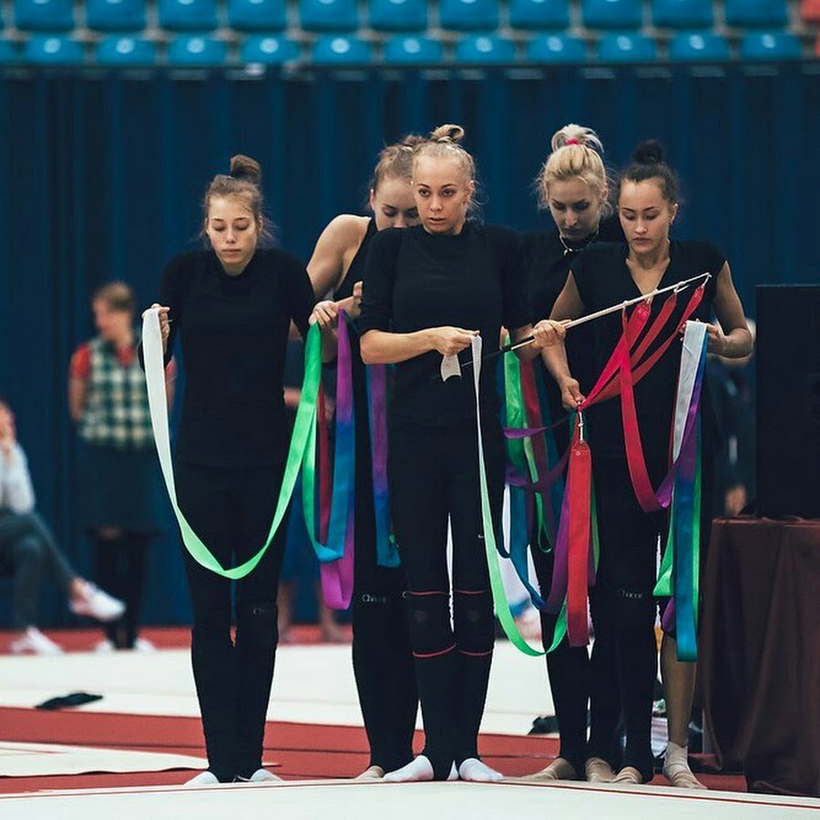 Предолимпийский. Урайские чемпионы по спортивной акробатике.