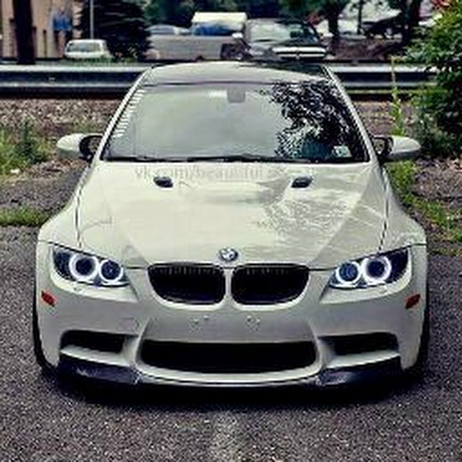 Eyes car. BMW e92 глазки. Ангельские глазки БМВ е92. BMW m3 e92 глазки. E92 ангельские глазки.