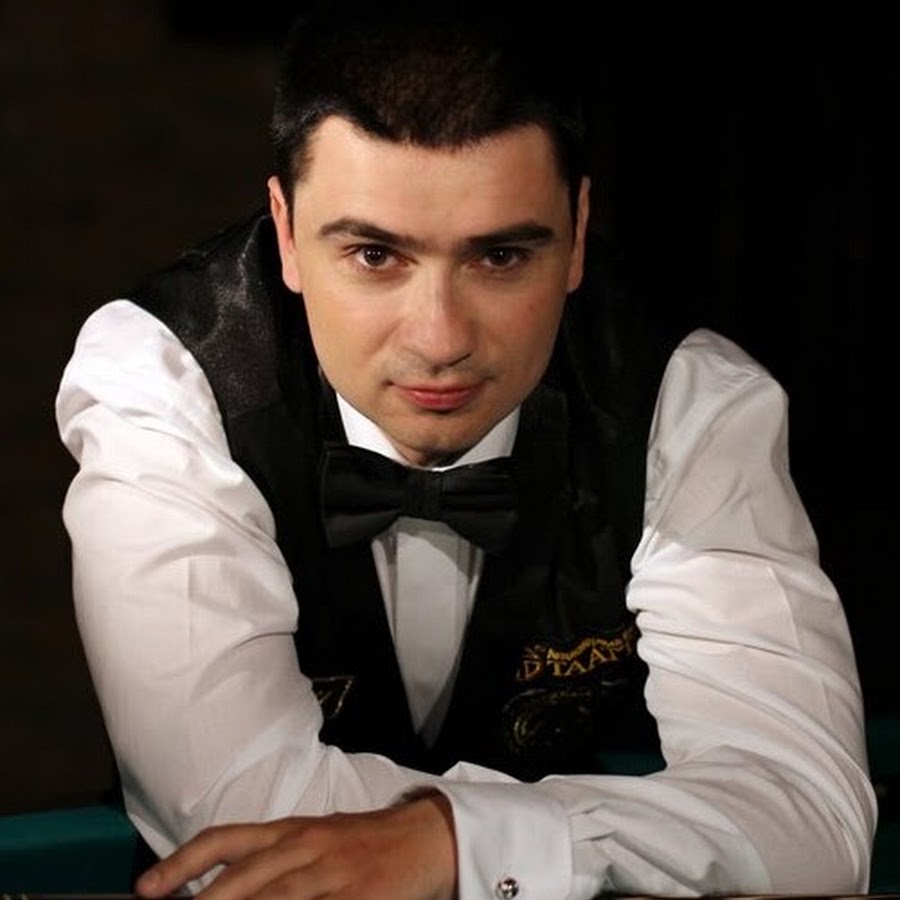 Игрок в бильярд Юрий Пащинский