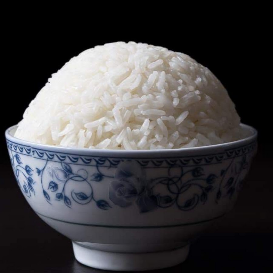 Steaming white rice in a steam фото 115