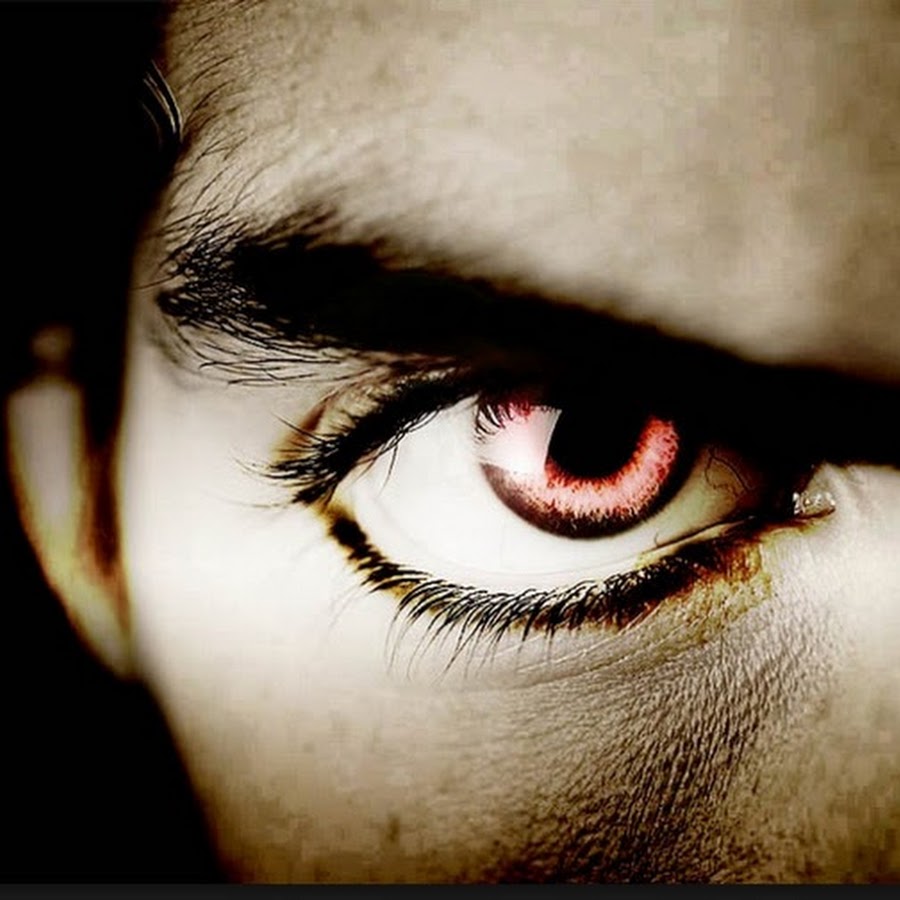 Daemon eye. Злые глаза. Злой взгляд.